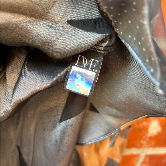 Diane Von Furstenberg Womens 4 Glassglow Silk Gold Black Geometric Blouse - Picture 7 of 10